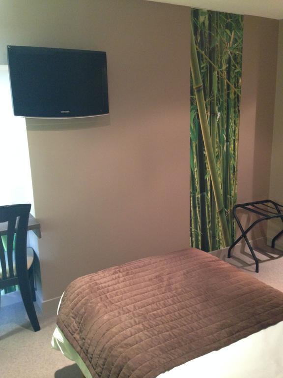Le Relais Des Bergers Hotel Saint-Martin-en-Haut Room photo