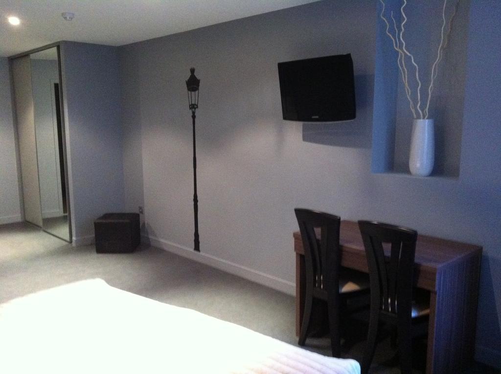 Le Relais Des Bergers Hotel Saint-Martin-en-Haut Room photo