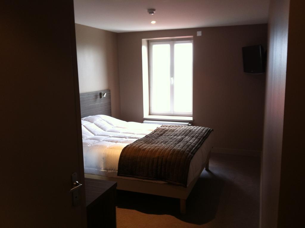 Le Relais Des Bergers Hotel Saint-Martin-en-Haut Room photo